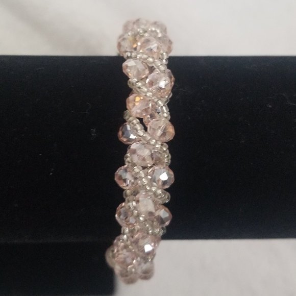 Pink Crystal Magnetic Bracelet - Picture 3 of 4